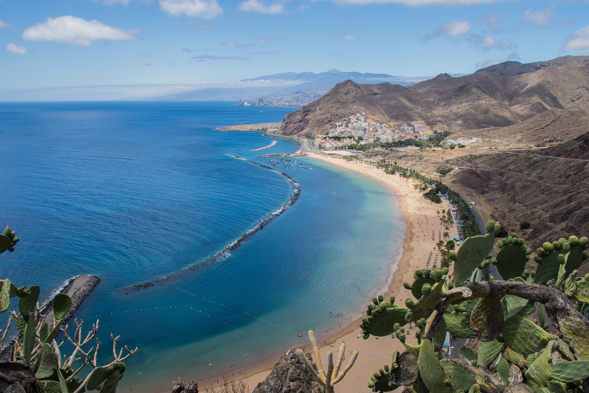 Destination image of Canaries